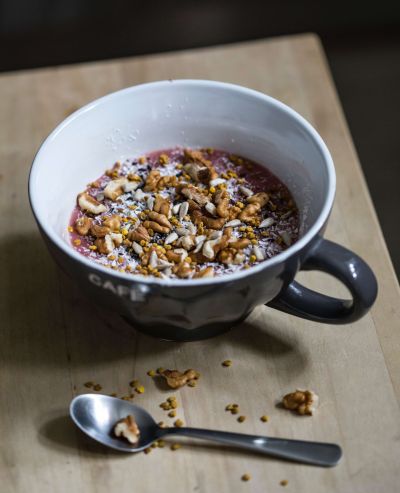 açai bowl with muesli