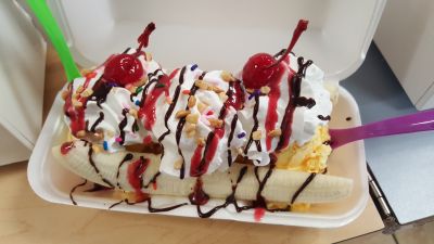 banana split ice-cream to take away