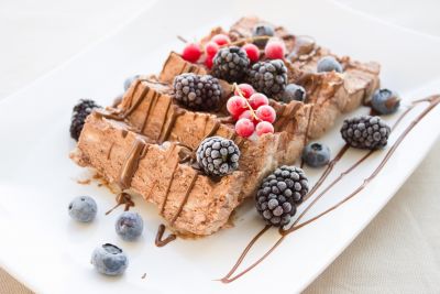 wafel with fresh fruits